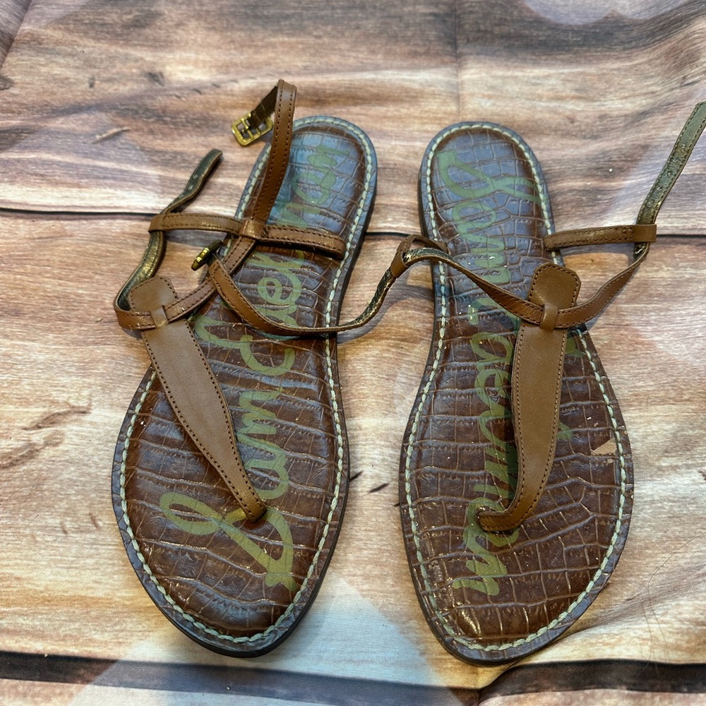 Brown Sam Edelman sandals!🤎